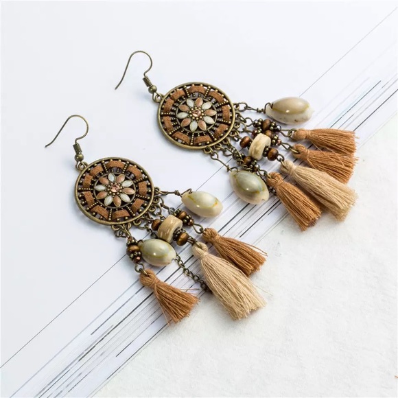 Bohemian Round Floral Shell Tassel Dangle Earrings - Picture 2 of 2